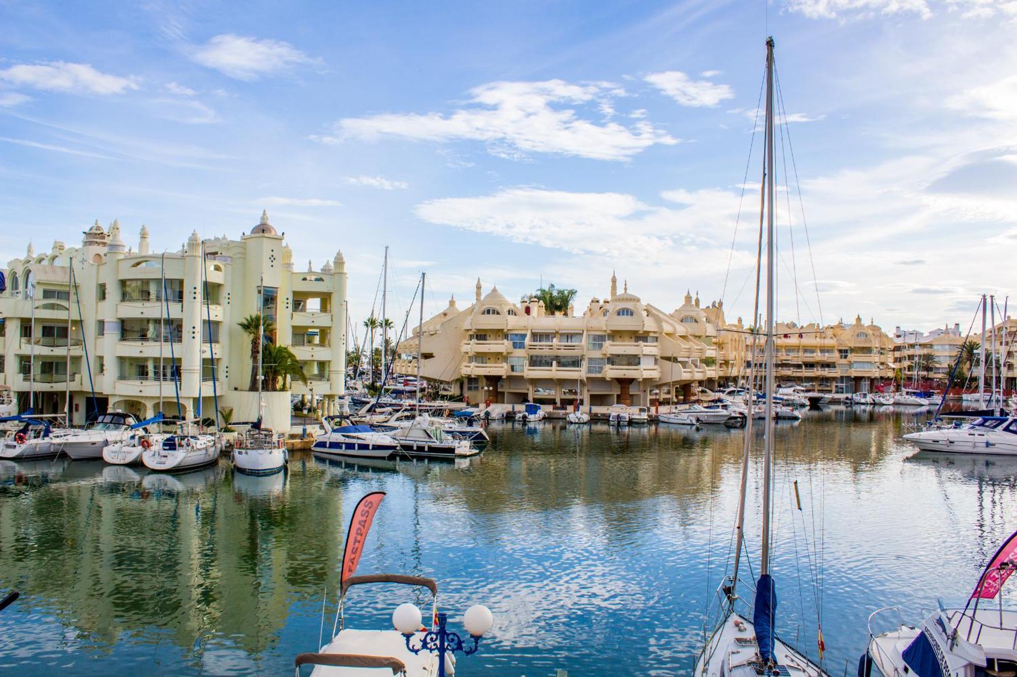 Benal Beach Suite Ii, Estudio Con Parque Acuatico Y Vistas Al Mar. Benalmádena Exterior photo