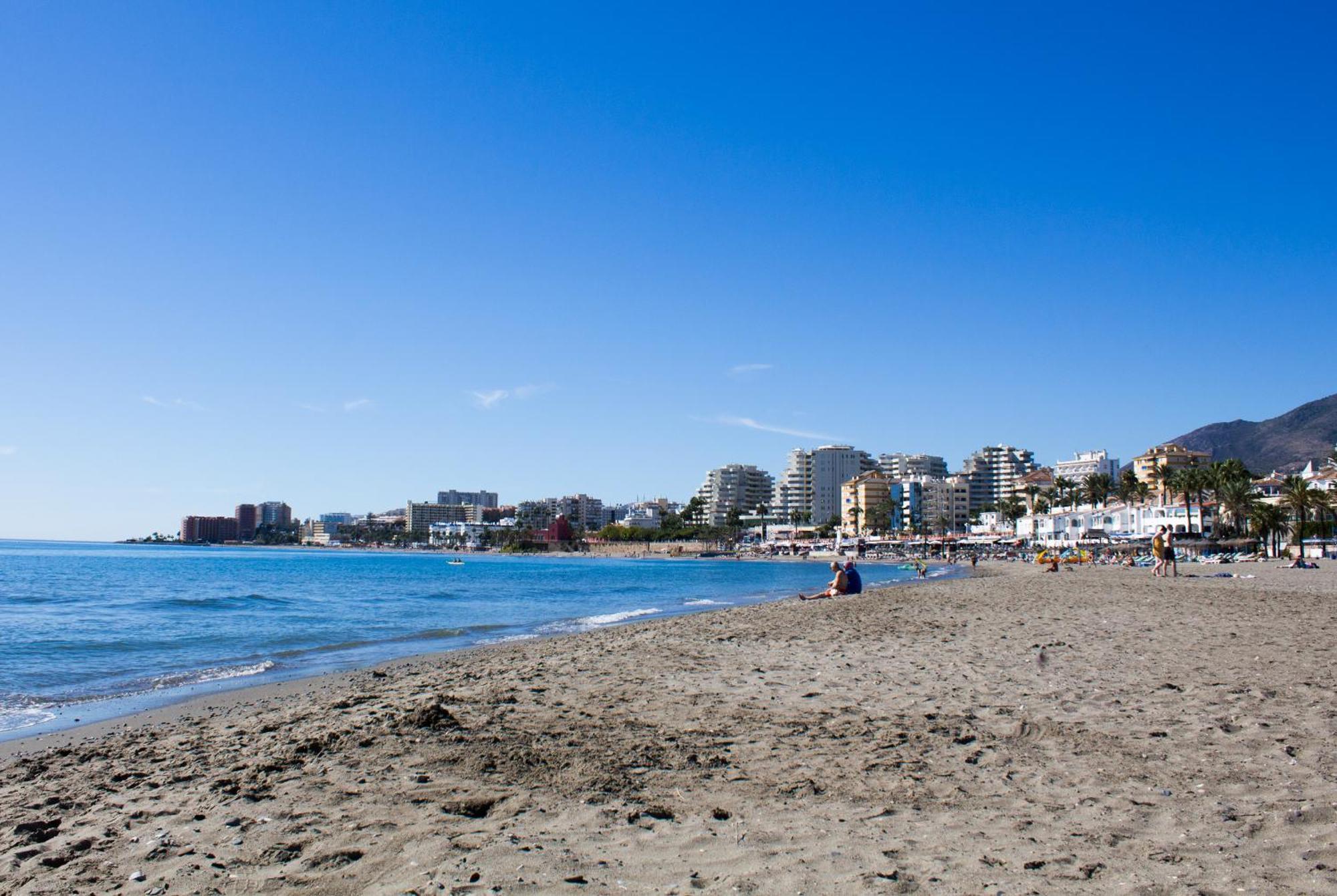 Benal Beach Suite Ii, Estudio Con Parque Acuatico Y Vistas Al Mar. Benalmádena Exterior photo