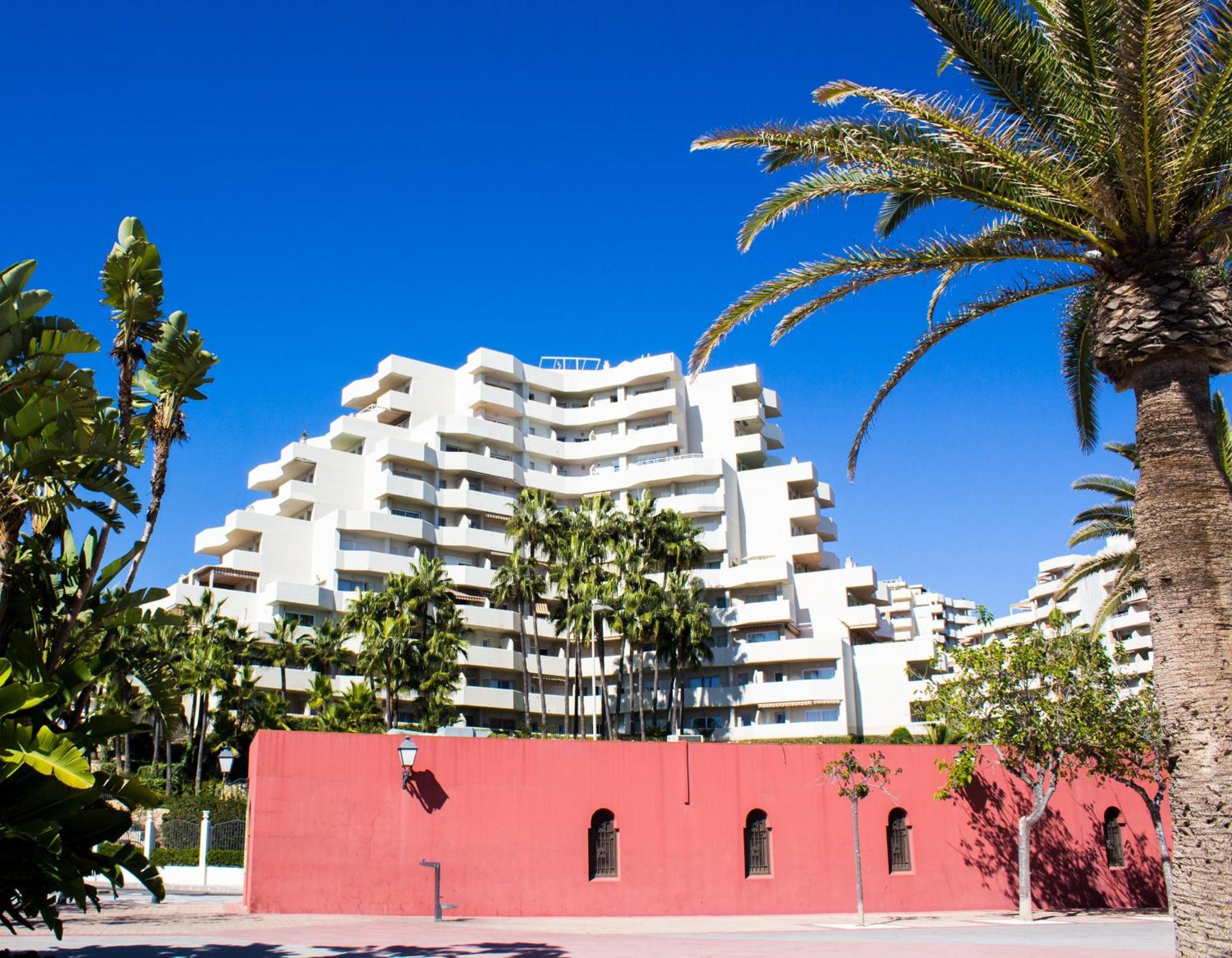 Benal Beach Suite Ii, Estudio Con Parque Acuatico Y Vistas Al Mar. Benalmádena Exterior photo