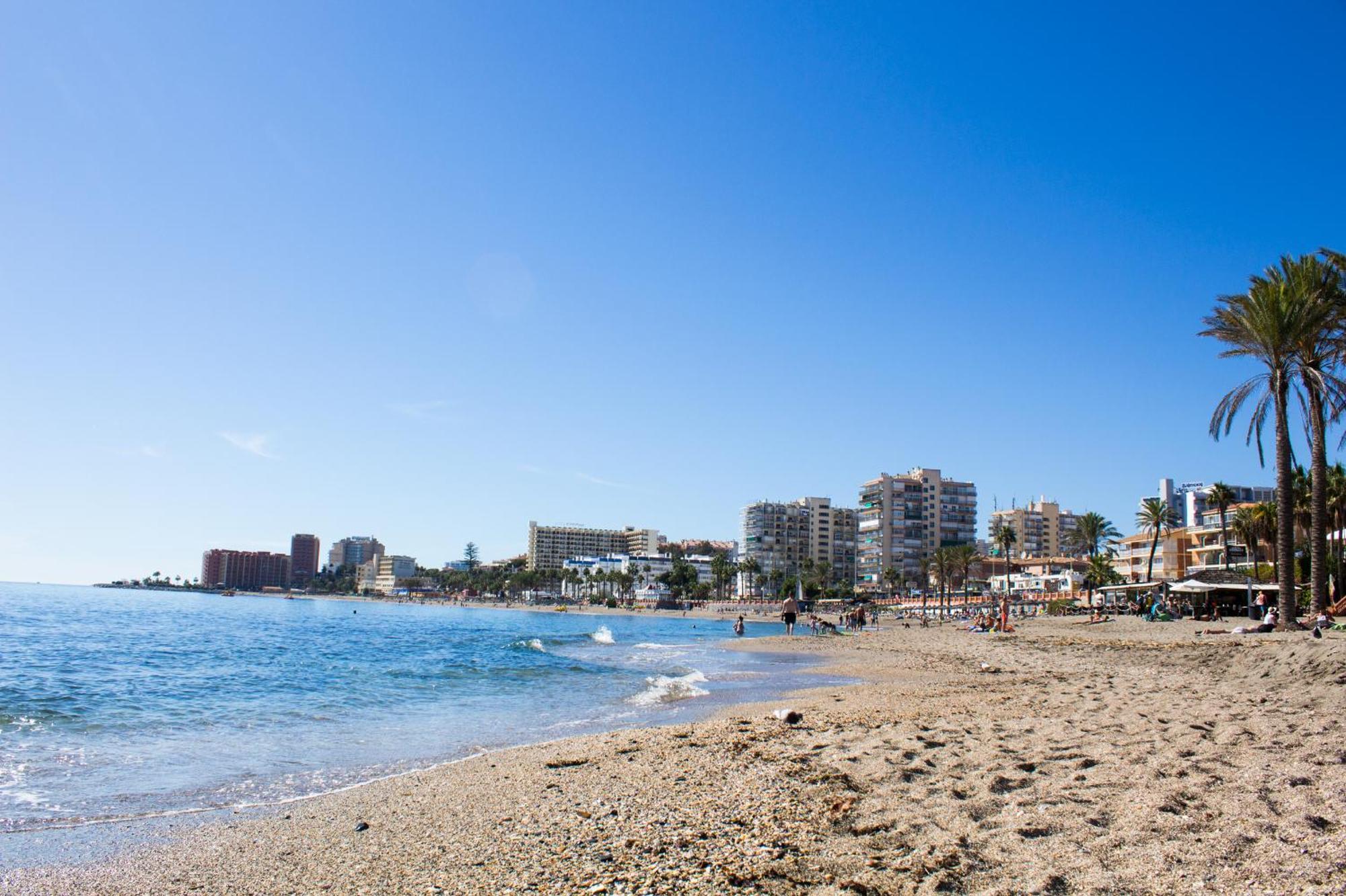 Benal Beach Suite Ii, Estudio Con Parque Acuatico Y Vistas Al Mar. Benalmádena Exterior photo